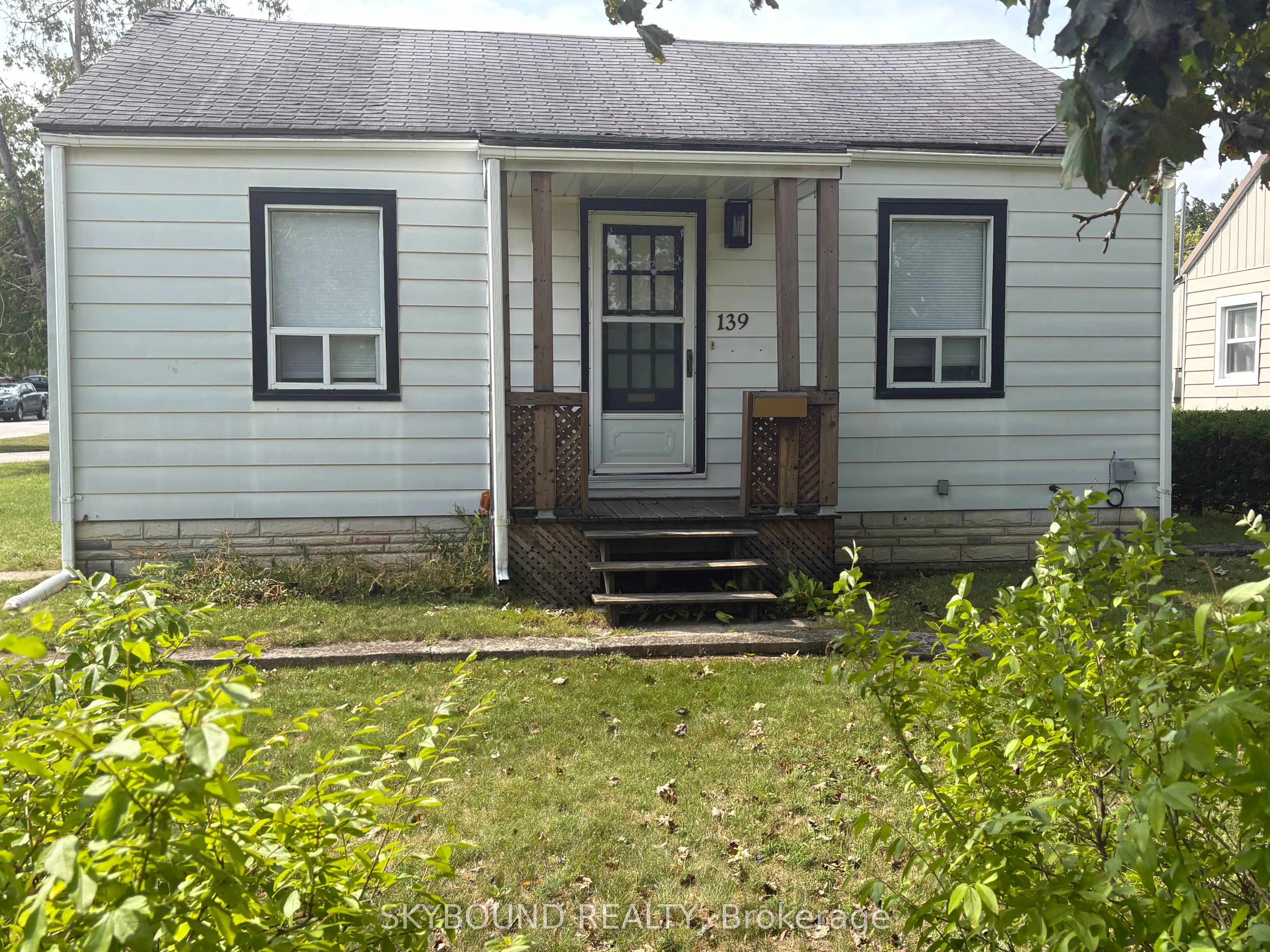 139 Memorial Avenue Avenue, Orillia, ON L3V 5X1