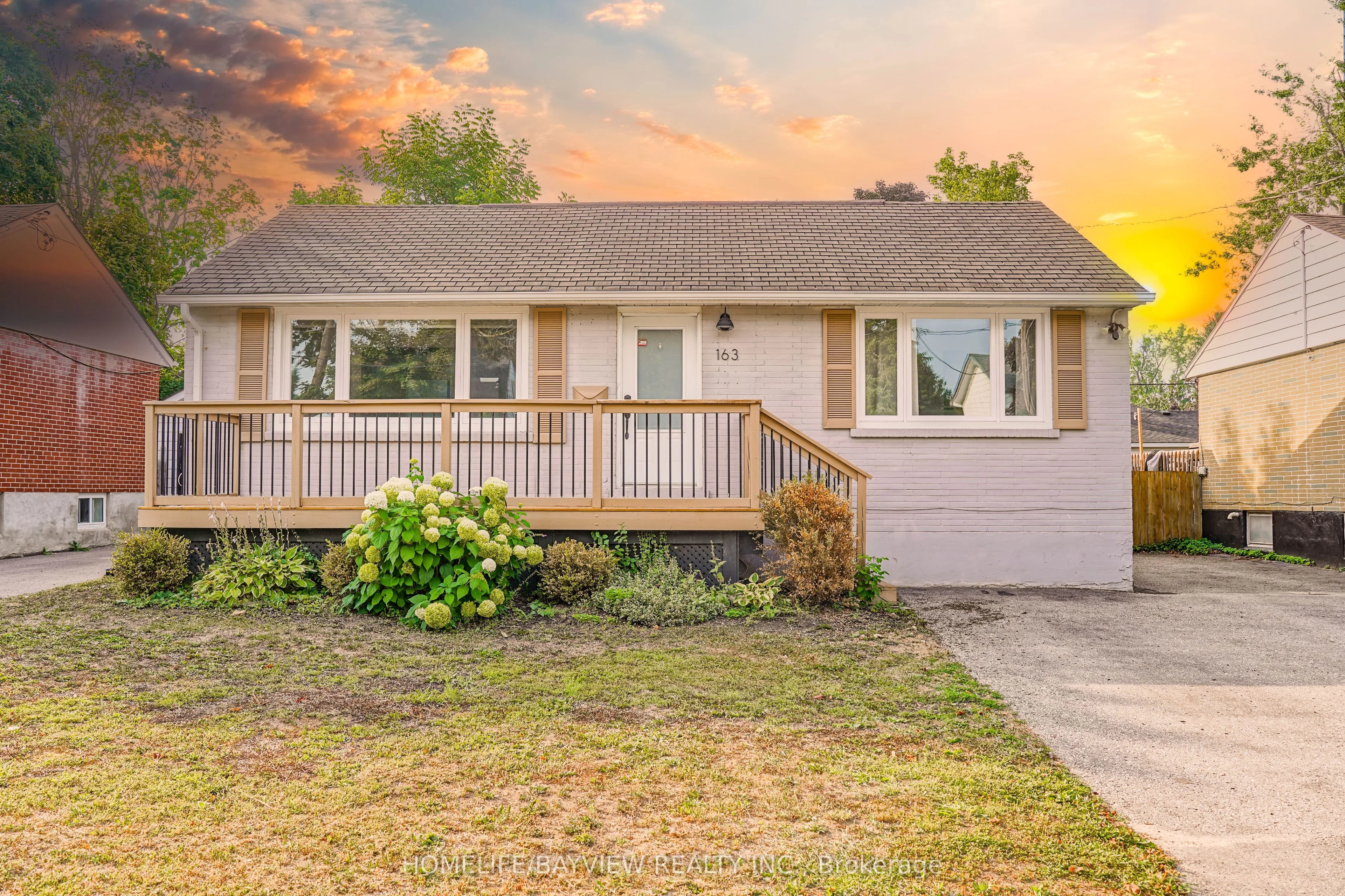 163 Gunn Street Main, Barrie, ON L4M 2H8