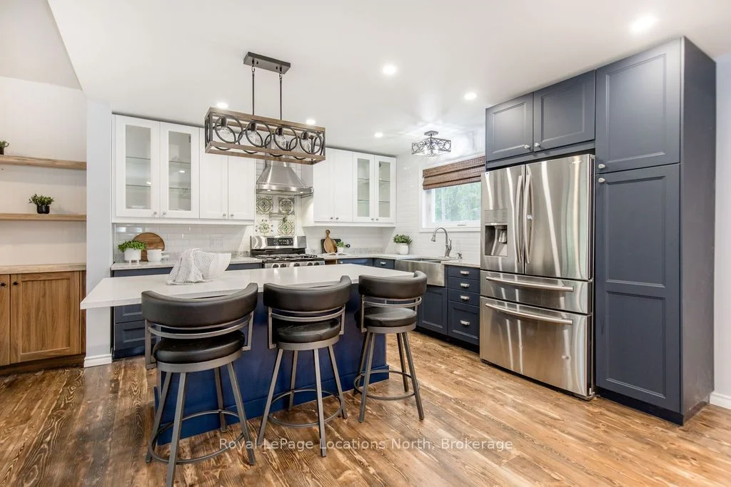 44 STROUD Crescent, Wasaga Beach, ON L9Z 2T5