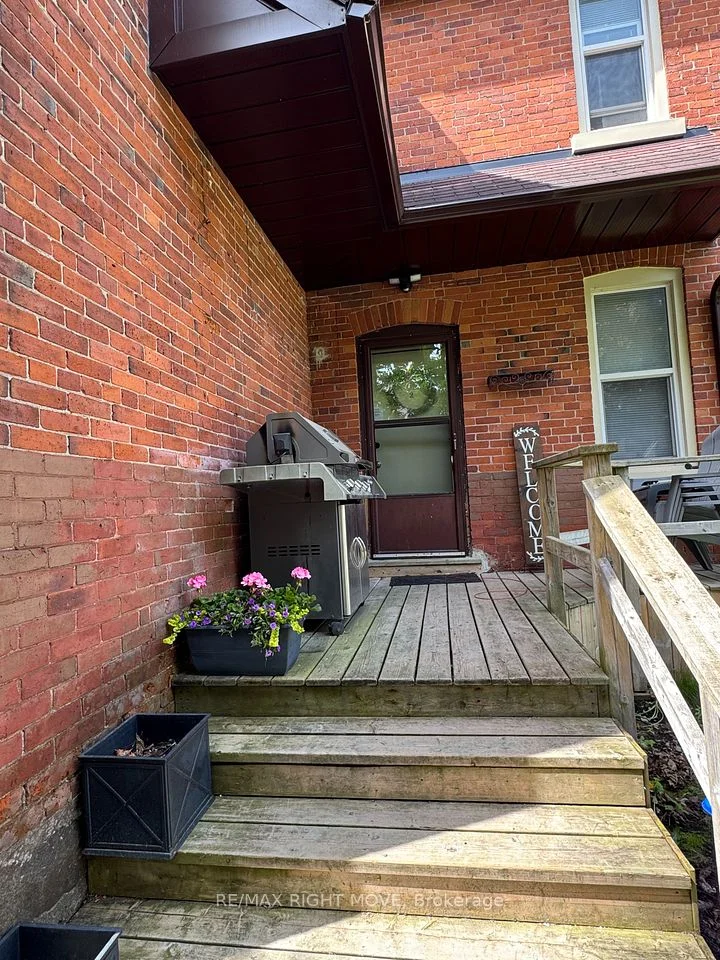 264 Mississaga Street W 2, Orillia, ON L3V 3B8