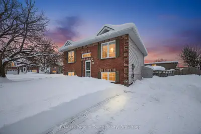 Detached in Midland