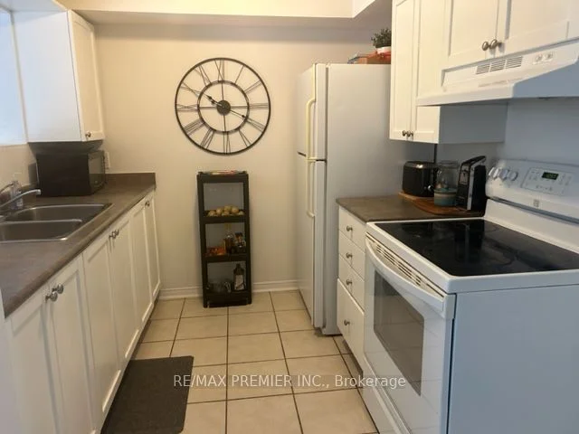 25 Srigley (Entire House) Street, Barrie, ON L4N 0L9