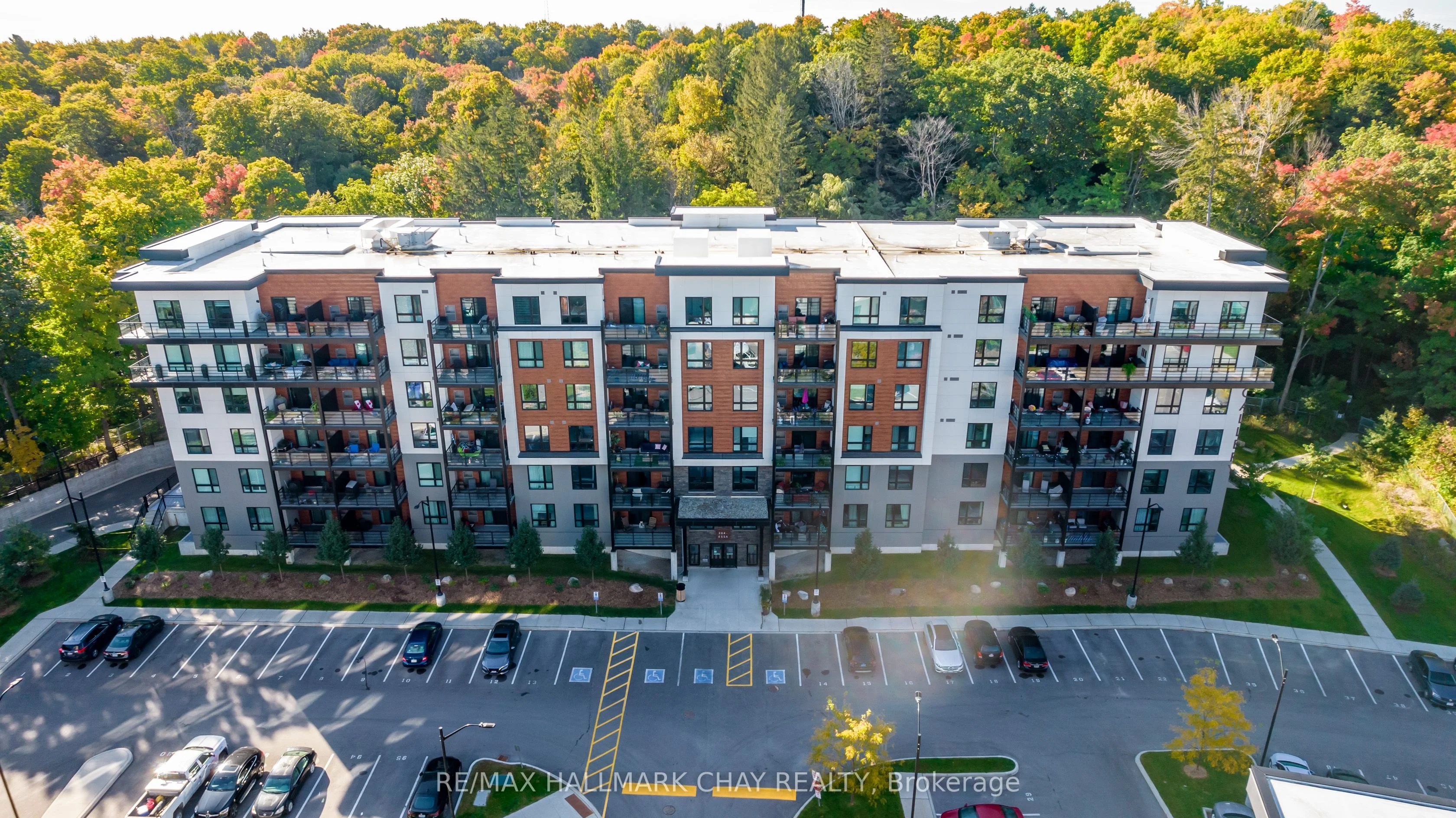 304 Essa Road 607, Barrie, ON L9J 0H4