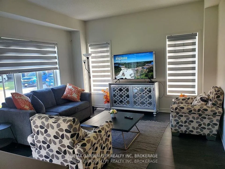 8 Hills Thistle Drive, Wasaga Beach, ON L9Z 0J3