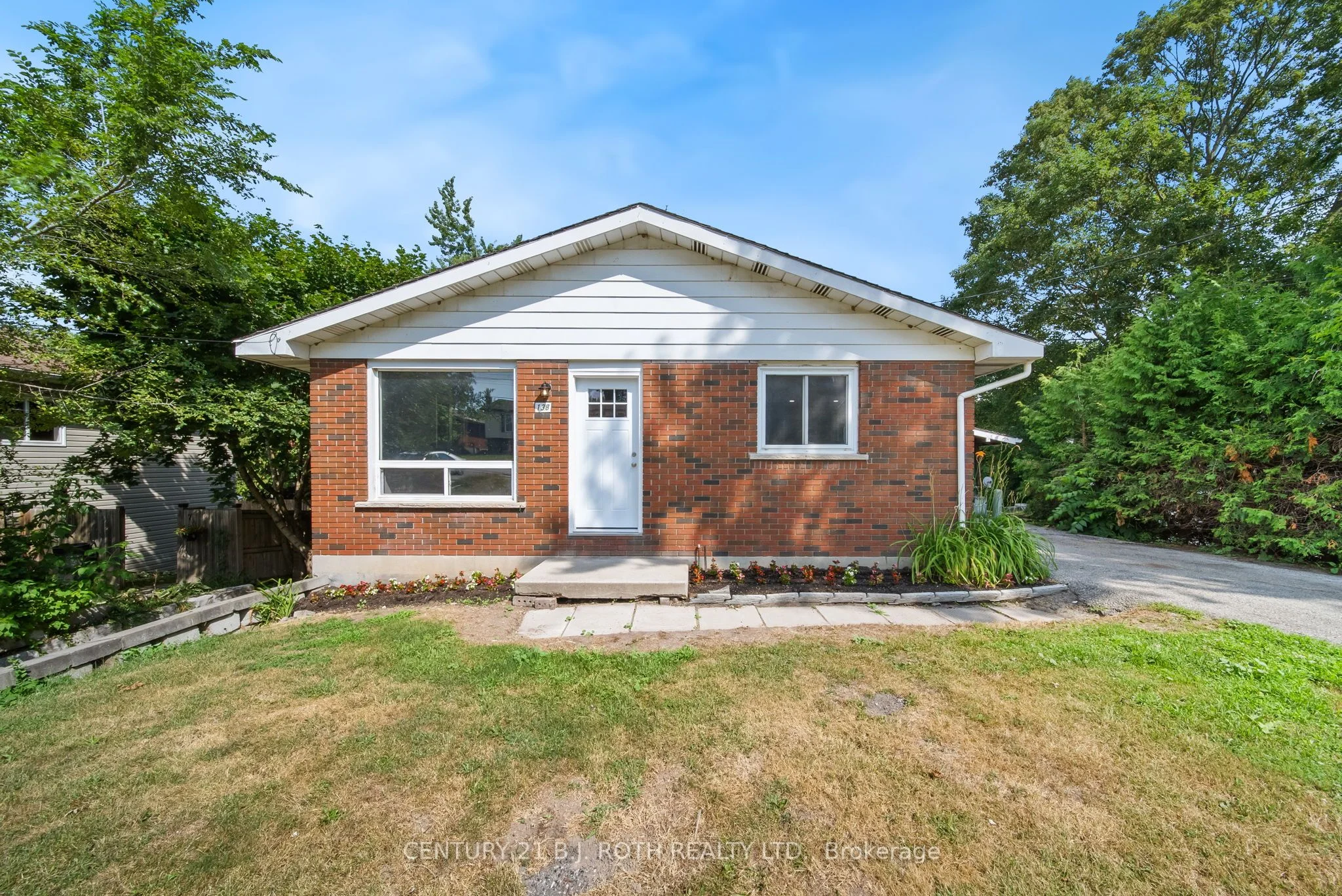 138 Simcoe Street, Orillia, ON L3V 1G9