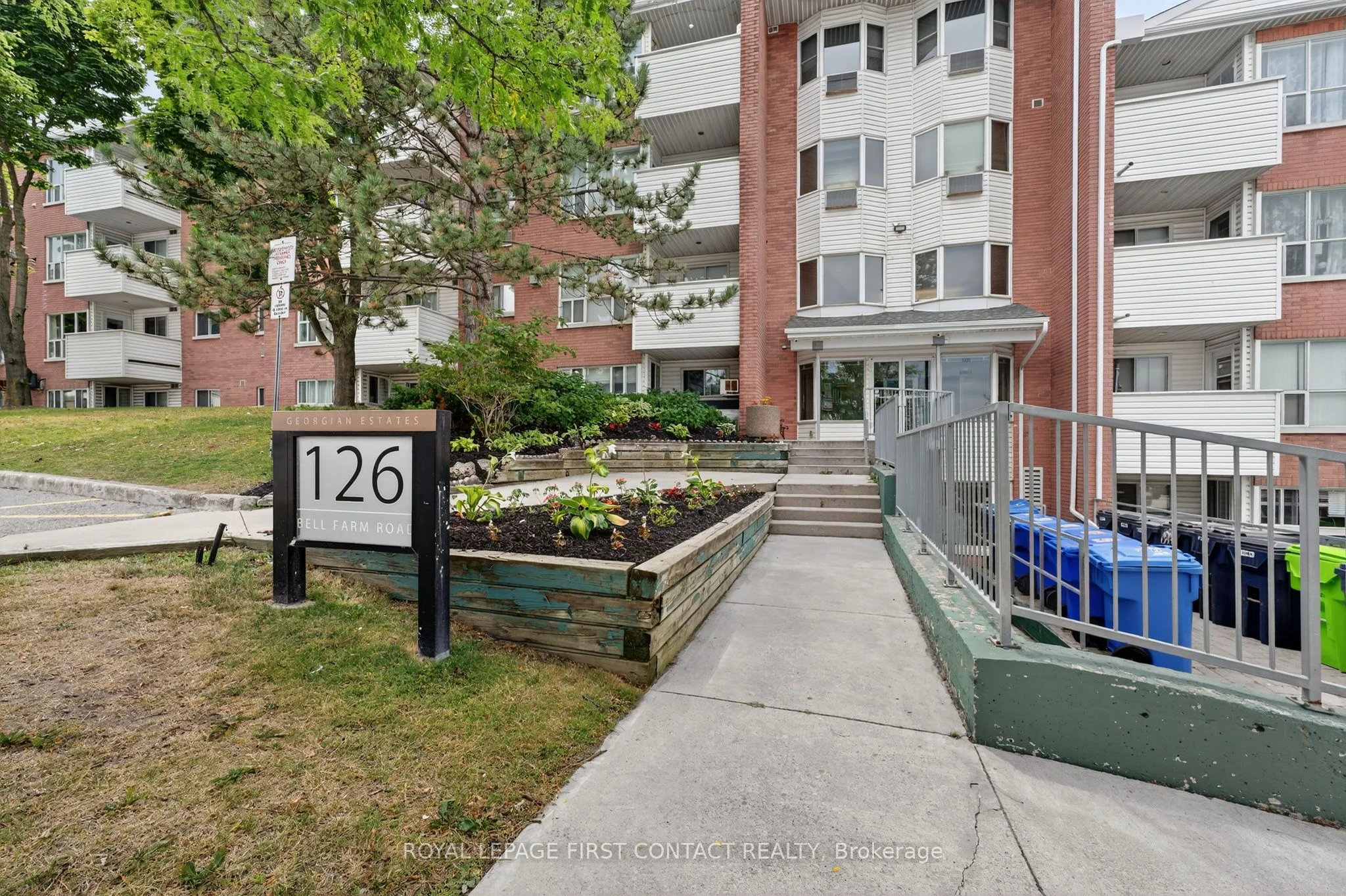 Condo Apartment in Barrie