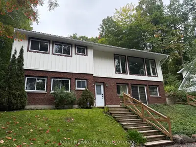 Detached in Penetanguishene