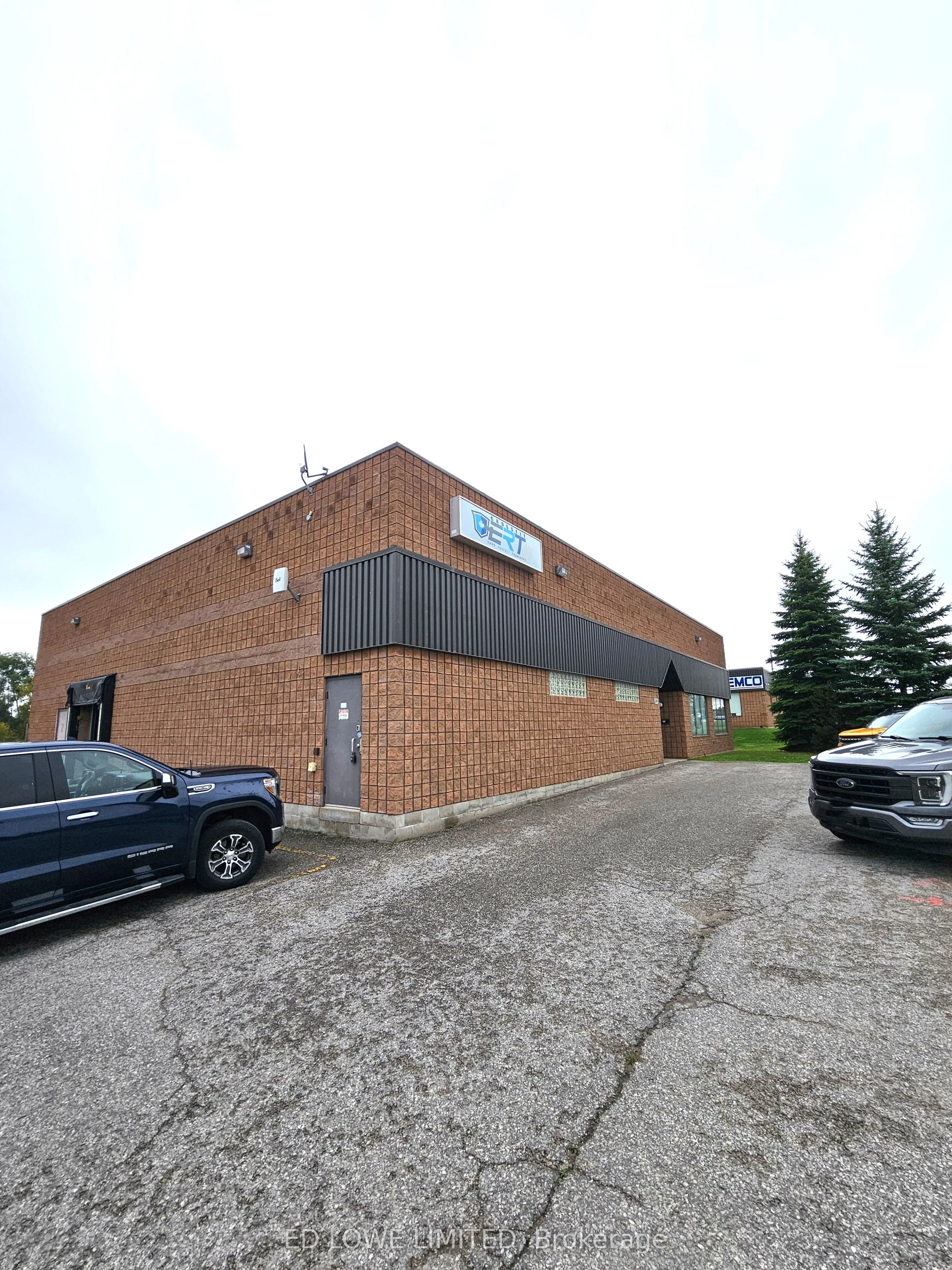 349 Huronia Road, Barrie, ON L4N 8Z1