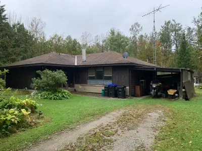 Detached in Springwater