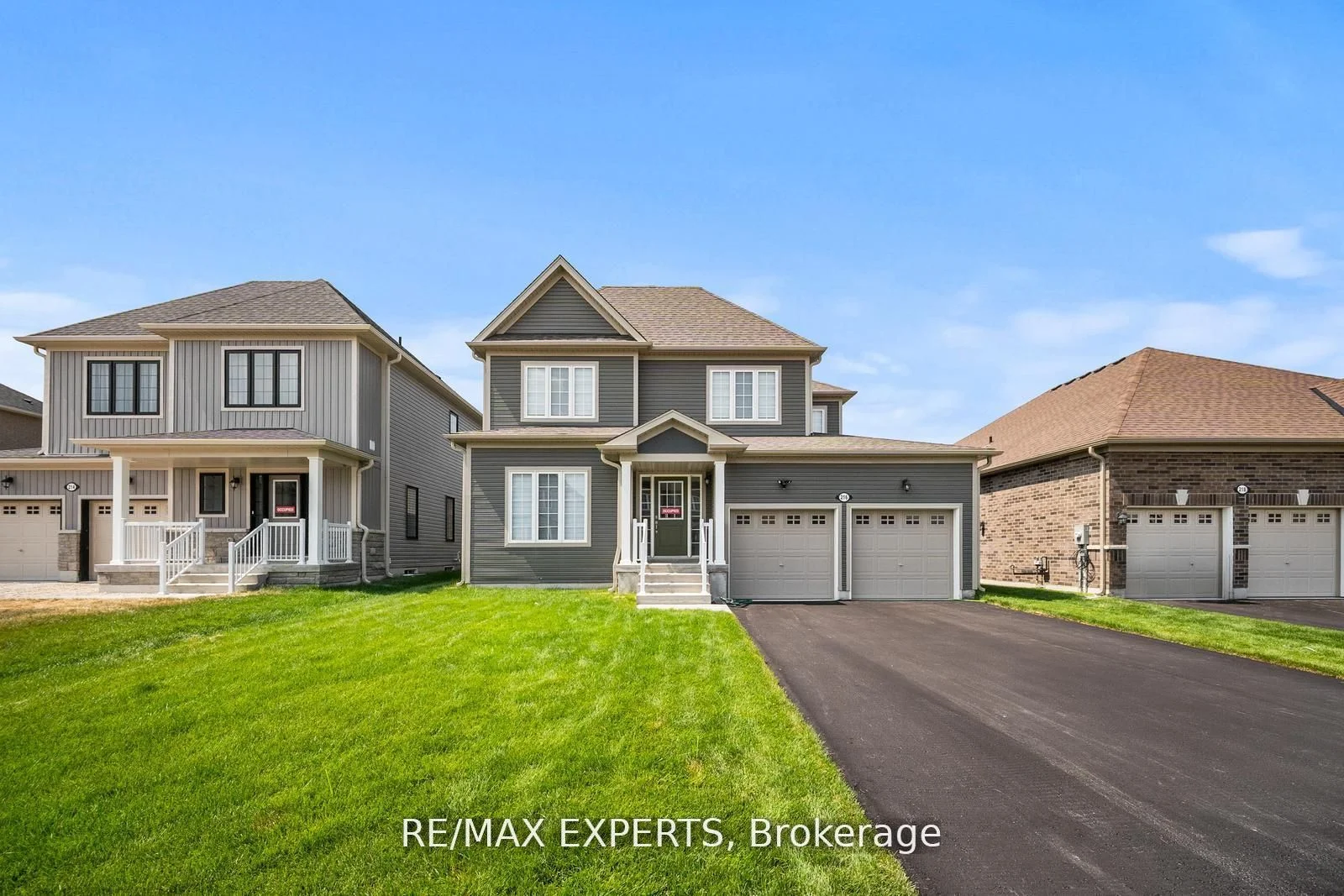 Detached in Clearview