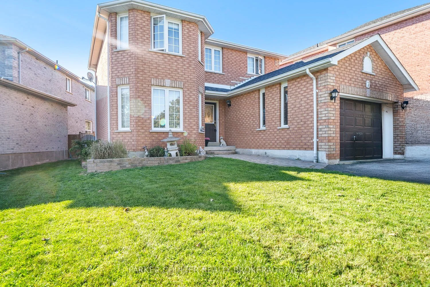 7 Teal Place, Barrie, ON L4N 8W1