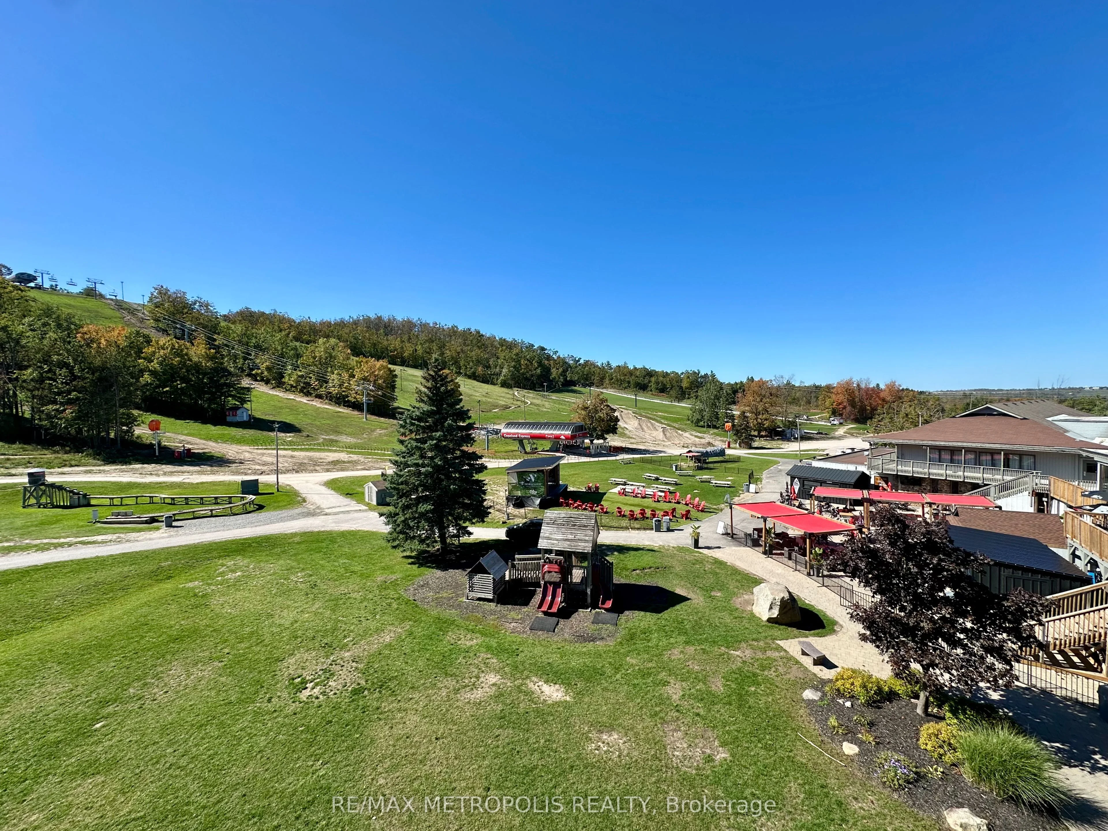 80 Horseshoe Boulevard 301, Oro-medonte, On L4m 4y8