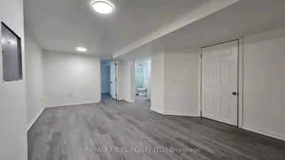 Semi-Detached in Barrie