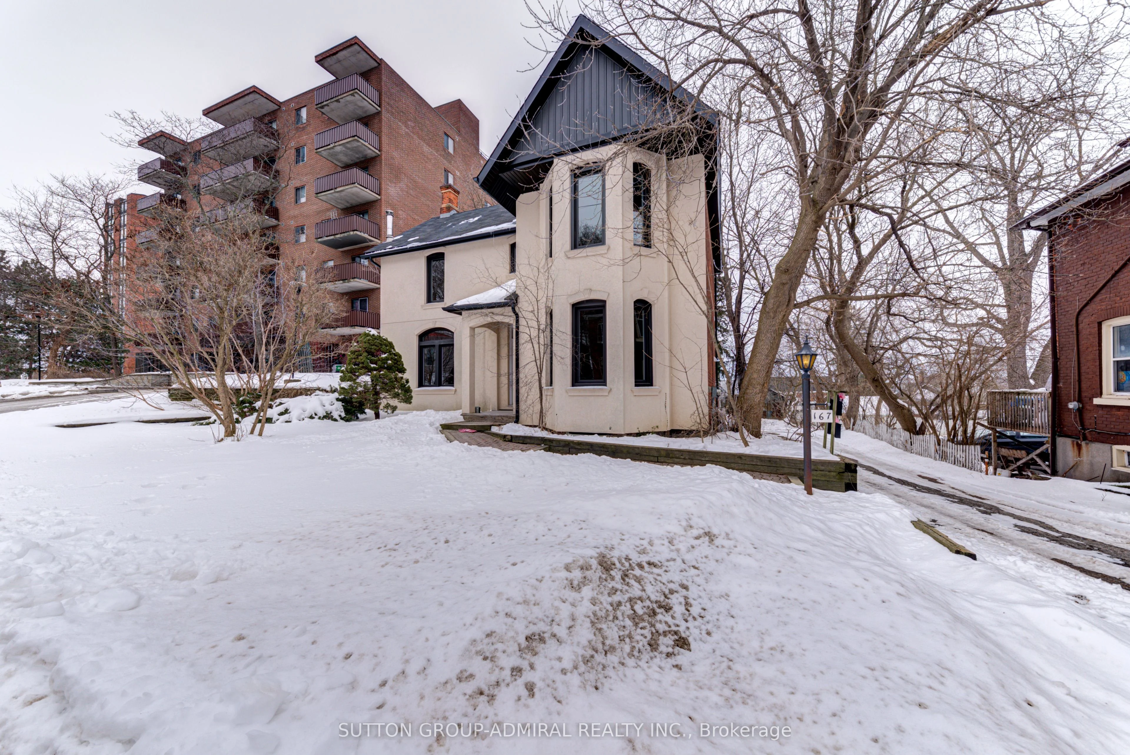 167 Collier Street 2, Barrie, ON L4M 1H6