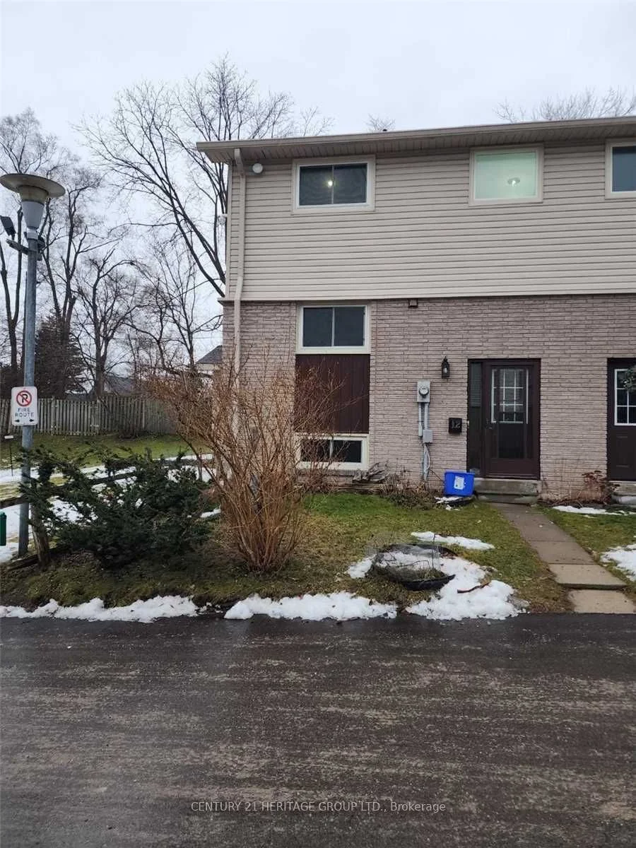 233 Innisfil Street 12, Barrie, ON L4N 3E9