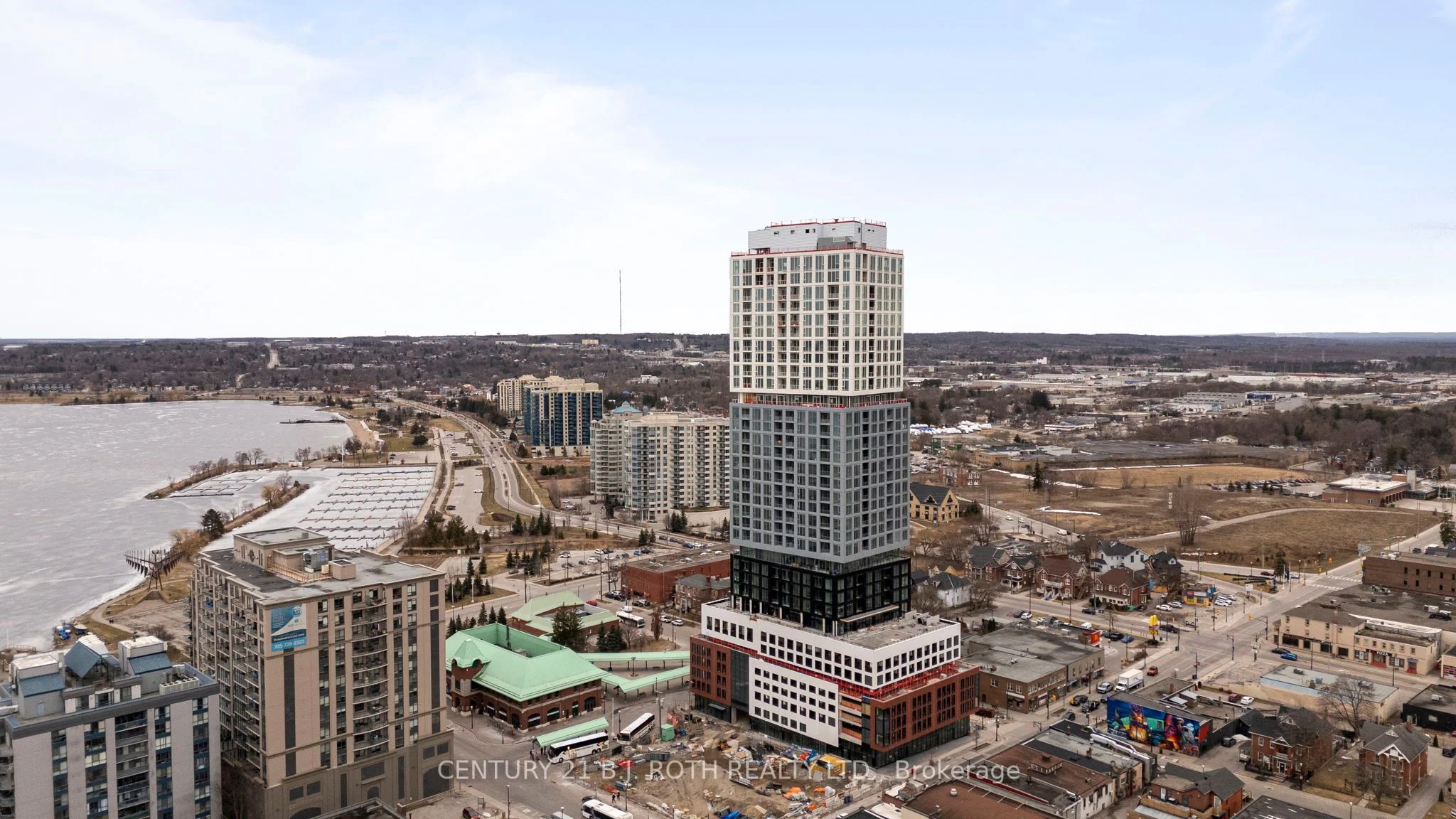 39 MARY Street 1907, Barrie, ON L4N 1S9