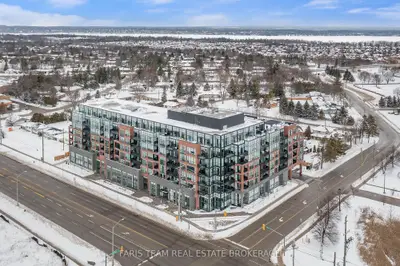 Condo Apartment in Barrie