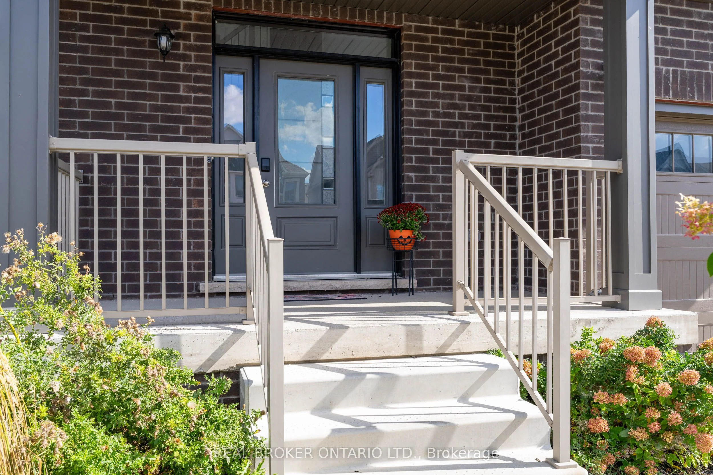 23 Kerr Street, Collingwood, On L9y 4b6