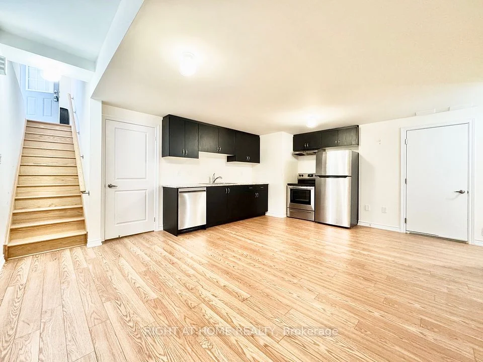 106 Durham Avenue Basement, Barrie, ON L9J 0L8