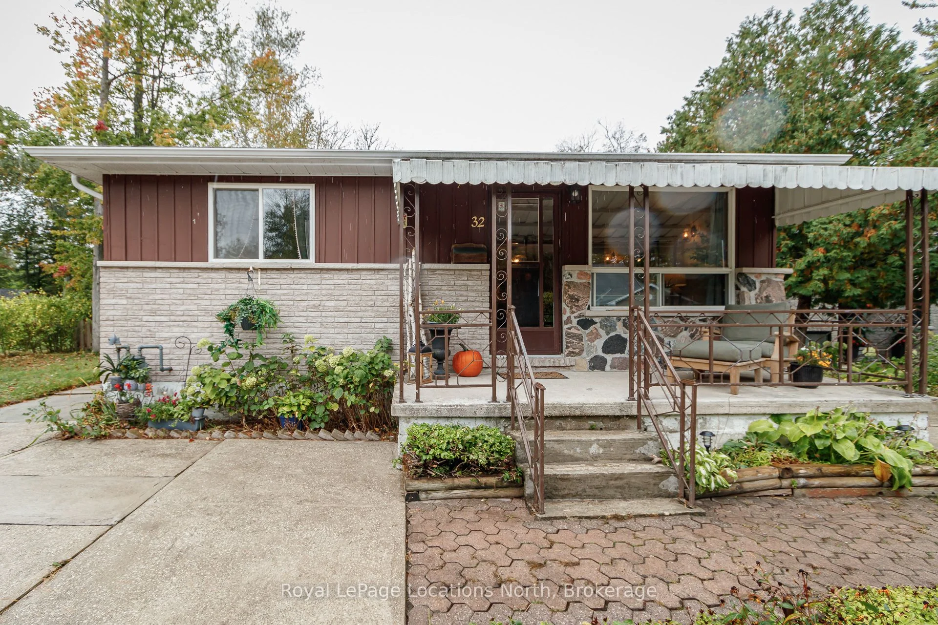 32 57th Street S, Wasaga Beach, ON L9Z 1W5