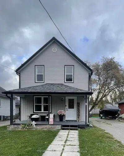 Detached in Springwater