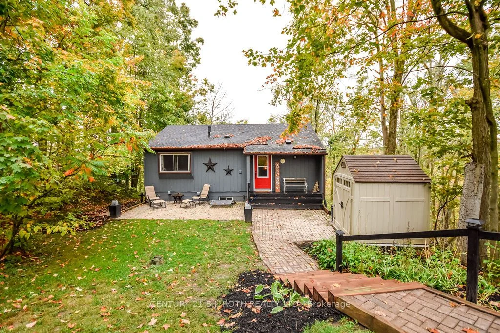 33 Iroquois Ridge, Oro-Medonte, ON L0K 1E0