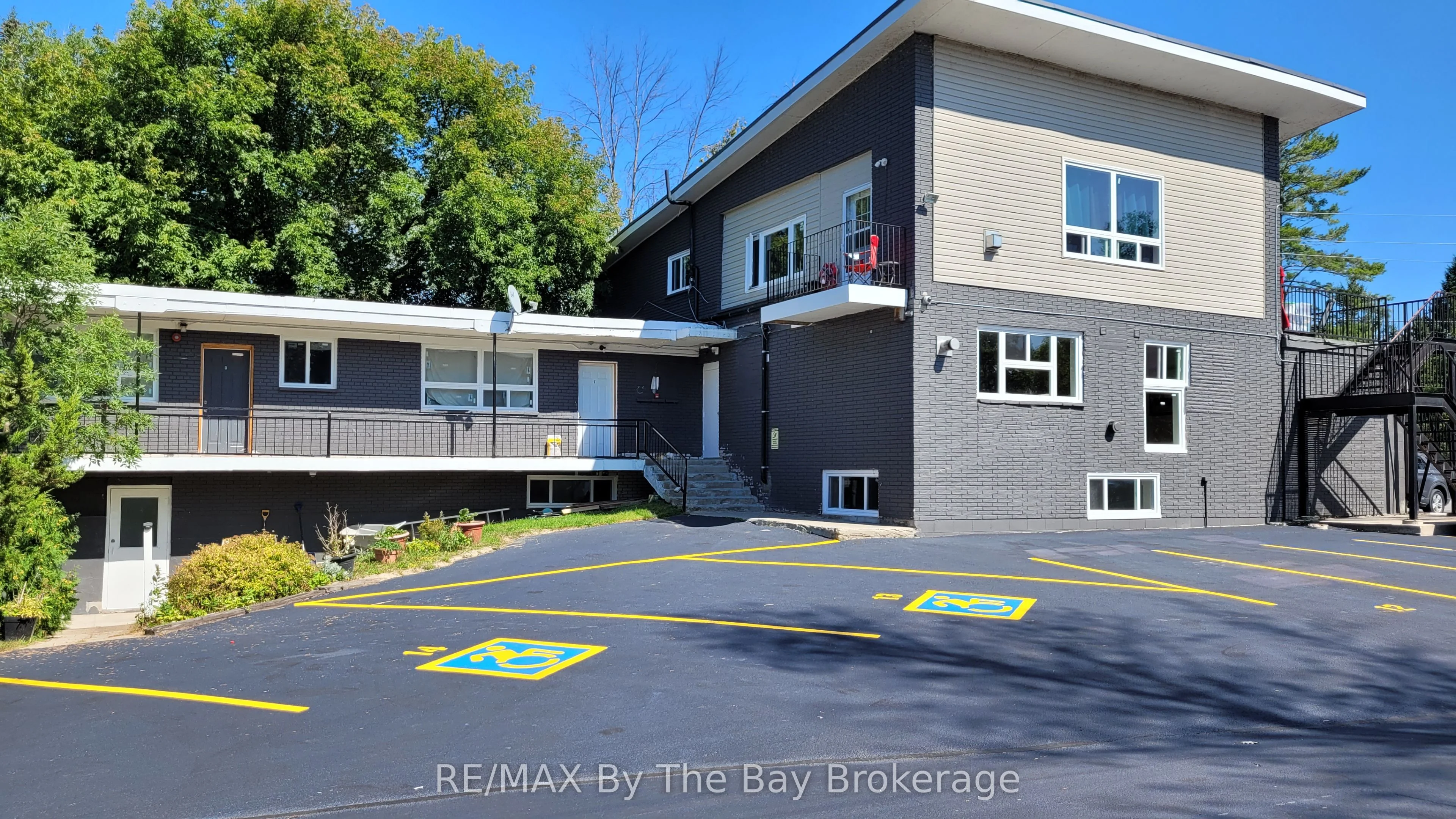 280 River Road E A12, Wasaga Beach, ON L9Z 2L7