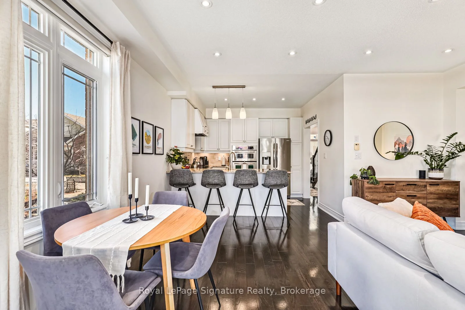 14 Montclair Mews, Collingwood, On L9y 0j7