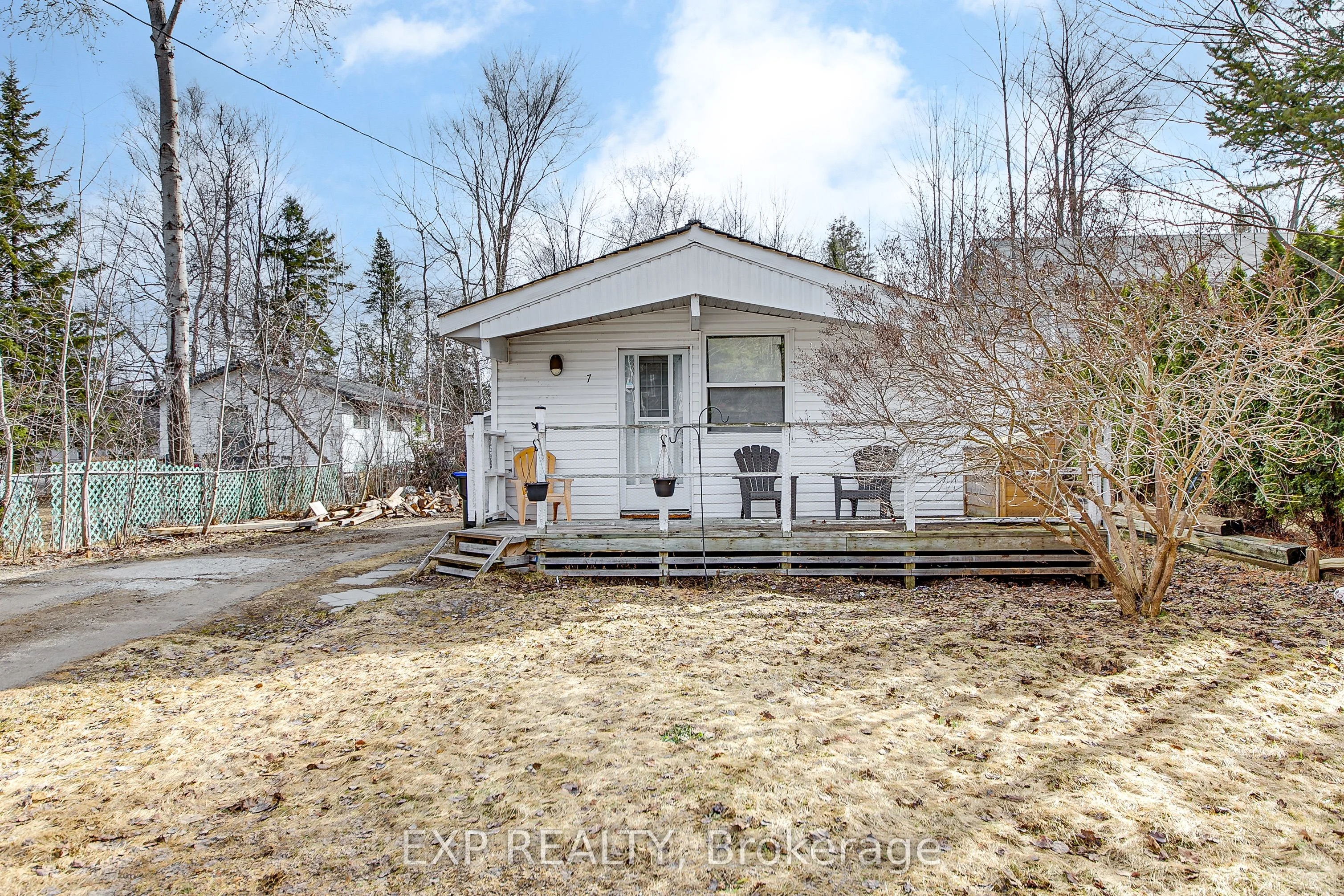 7 60th Street S, Wasaga Beach, ON L9Z 1V9