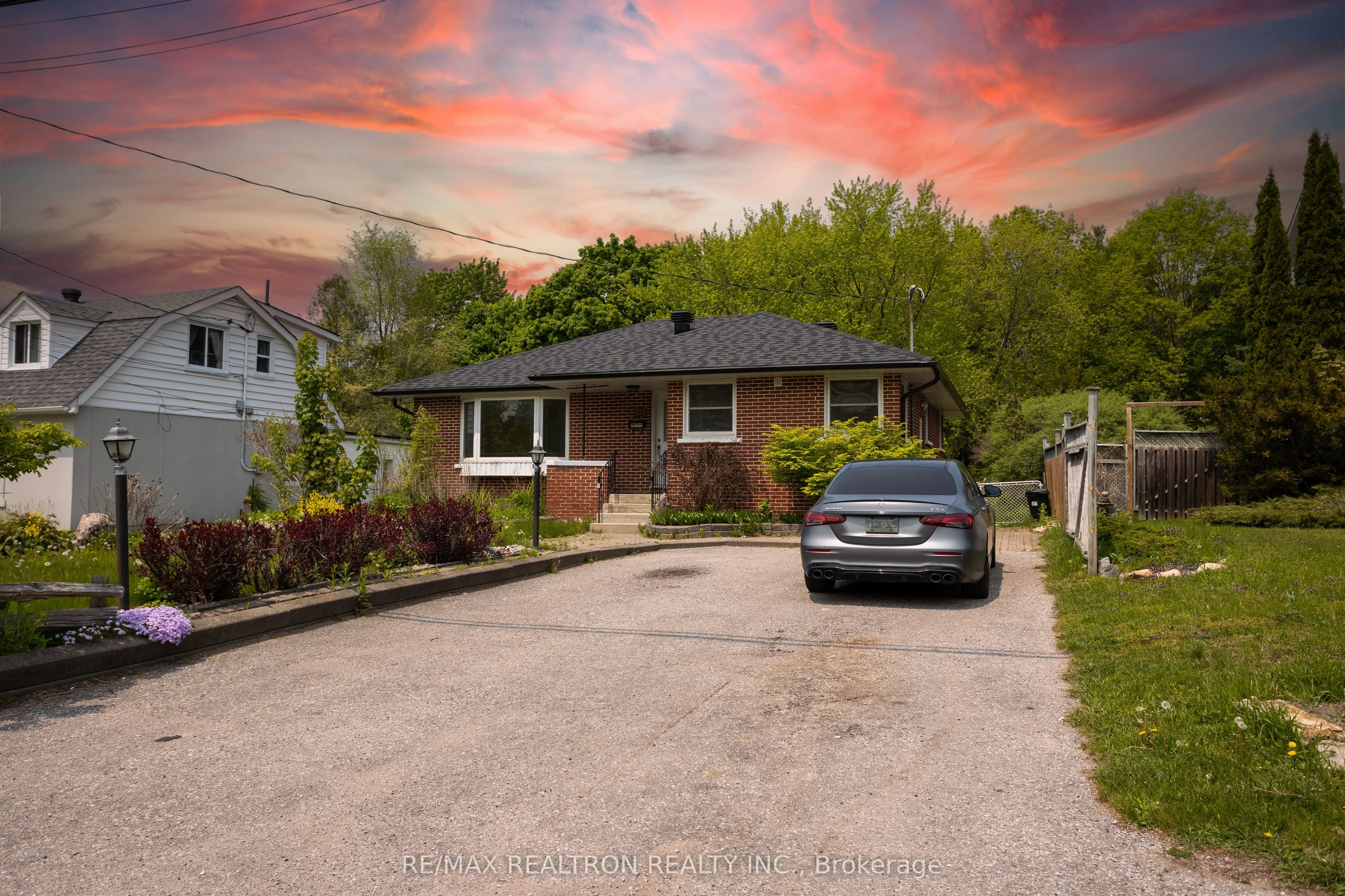 322 Shanty Bay Road Main, Oro-Medonte, ON L4M 1E7
