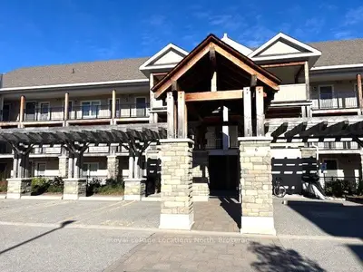 Condo Apartment in Collingwood