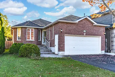 Detached in Barrie