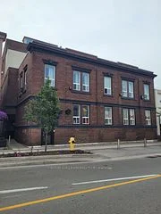 19 Dunlop Street W 104, Barrie, ON L4N 1A1