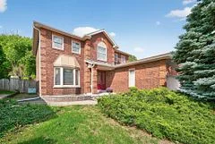 26 Peck Street, Barrie, ON L4N 7H4