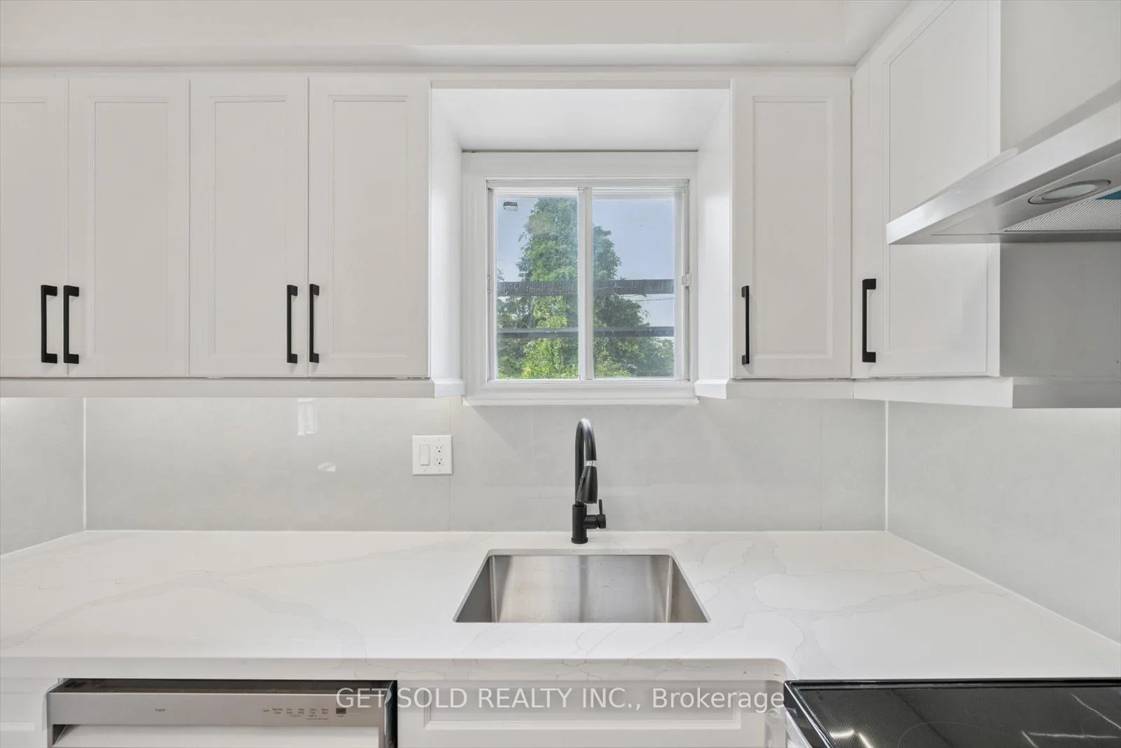 232 Kozlov Street, Barrie, On L4n 7h6