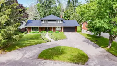 407 Bay Street, Orillia, On L3v 3x5