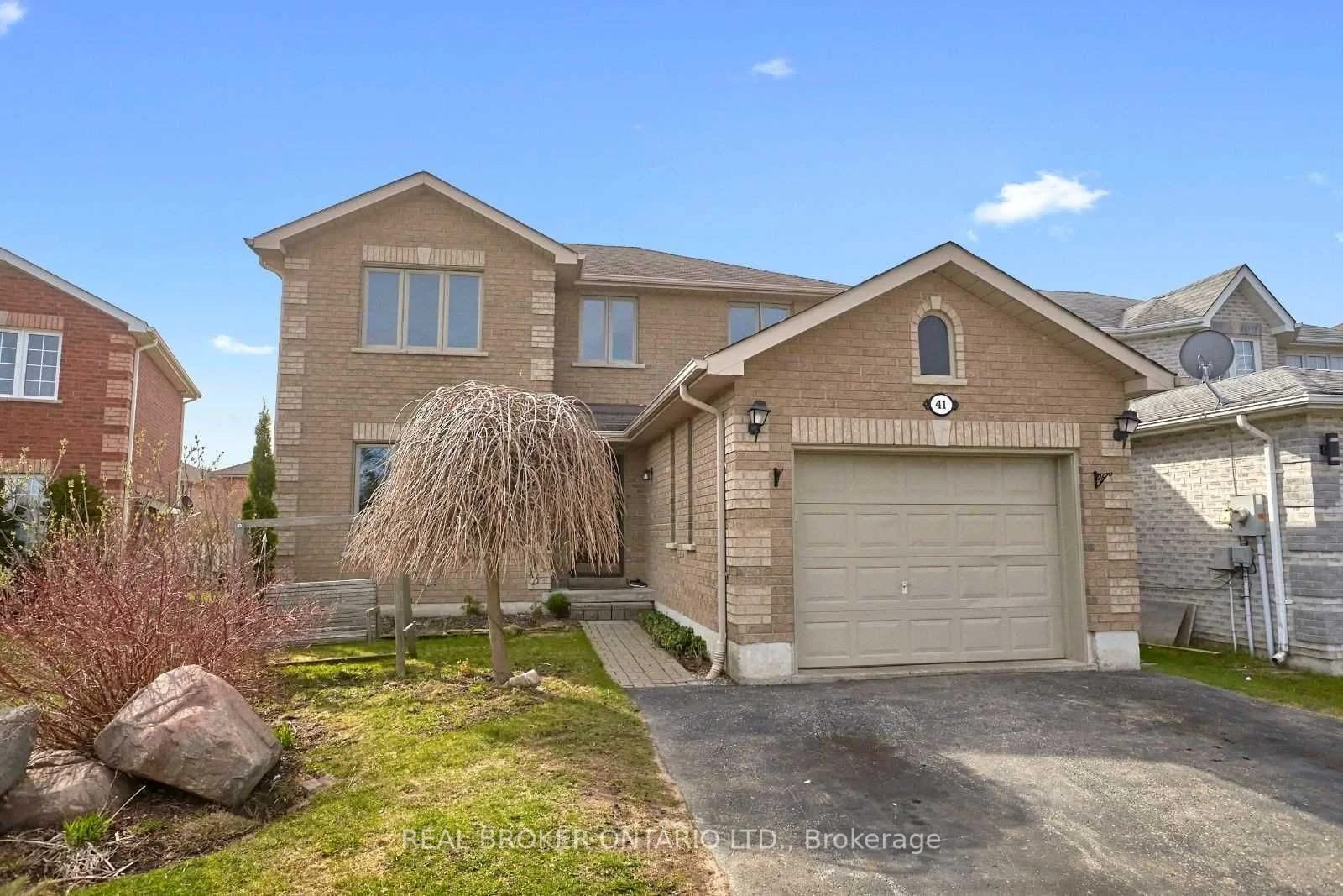 41 Darcel Crescent, Barrie, ON L4M 6X3