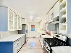 12 Creswick Court Main, Barrie, ON L4M 2J8