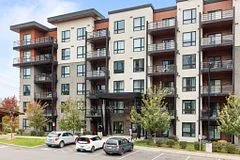 300 ESSA Road 103, Barrie, ON L9J 0B9