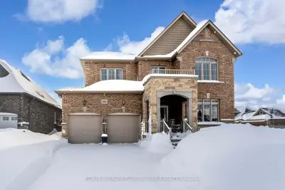 Detached in Orillia