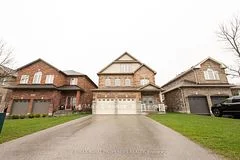 4 Trotter Court, Barrie, ON L4N 5S4