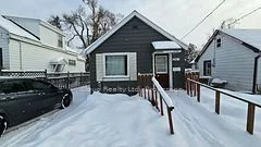 241 John Street, Orillia, ON L3V 3H8