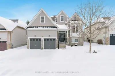 Detached in Wasaga Beach