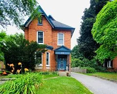 212 Bradford Street MAIN, Barrie, ON L4N 3B6