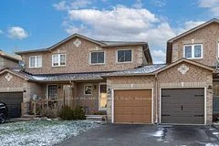 Att/Row/Townhouse in Barrie