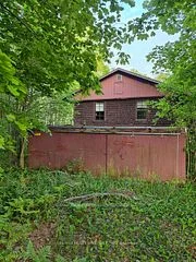 Detached in Severn