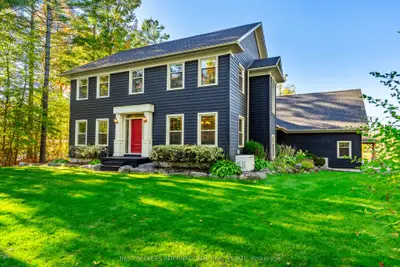 4146 Forest Wood Drive, Severn, ON L3V 6H3
