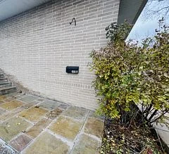 208 Wellington Street E Bsmt, Barrie, ON L4M 2E1