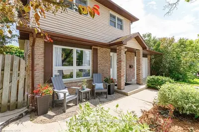 22 Rhonda Road, Collingwood, ON L9Y 4G4