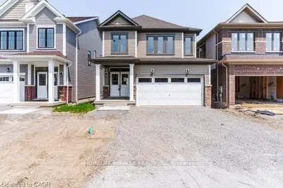 26 Banister Road, Barrie, On L9j 0l5